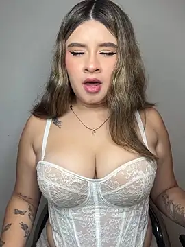 Czat XXX na żywo – SaraBraun_
