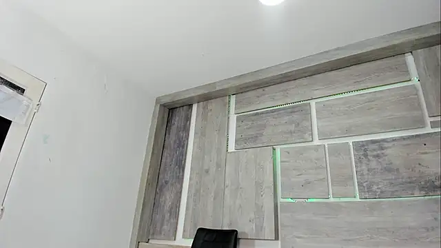 Онлайн чат XXX Roberta_Clous
