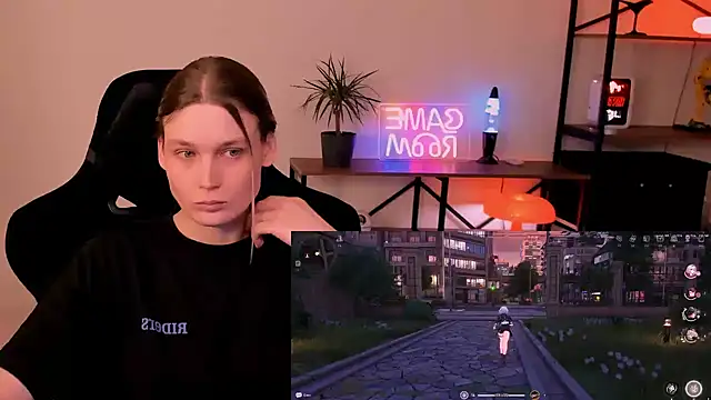 Nessi_Villain Chat XXX live