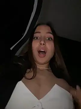 ICrazyOneIRL Chat XXX live