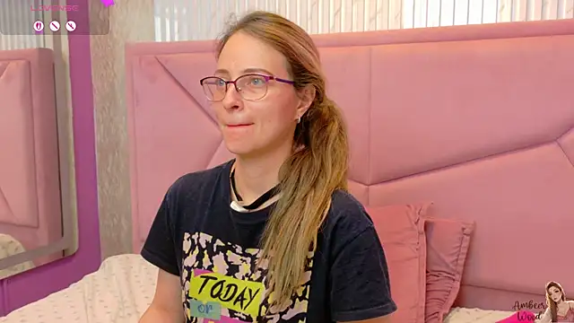 AmbeerWood_ Chat XXX in diretta