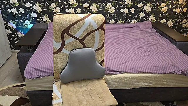 Vuitton Chat XXX in diretta