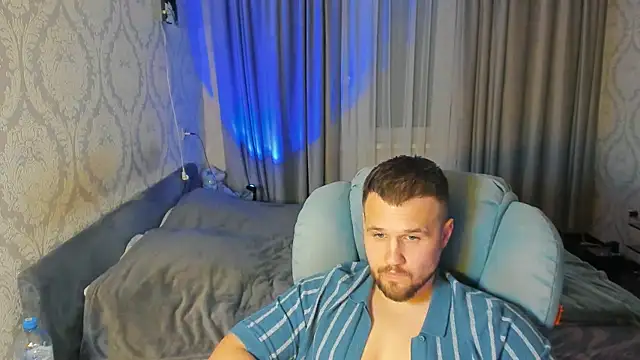 Vladik_b's Live XXX Chat
