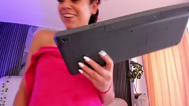 CarolineFyre 现场XXX聊天