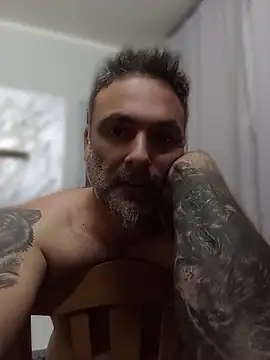 wifesfuckerpu webcam show