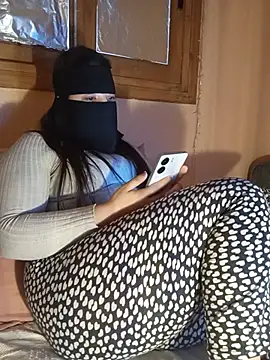 LONA-_- Chat XXX in diretta
