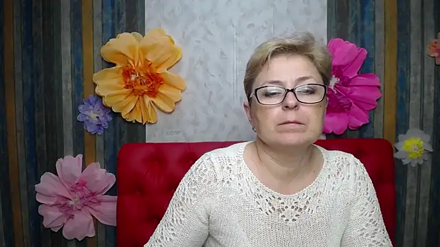 EmiliaGree: вебкам-шоу