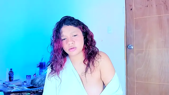 Živý XXX chat Emily_Coper18
