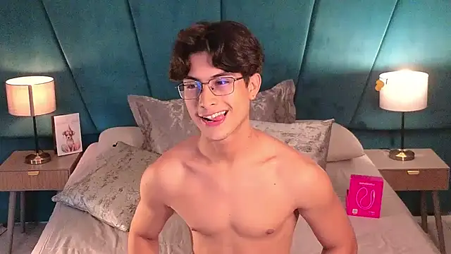 Chat +18 de Aaron_Eze ao vivo