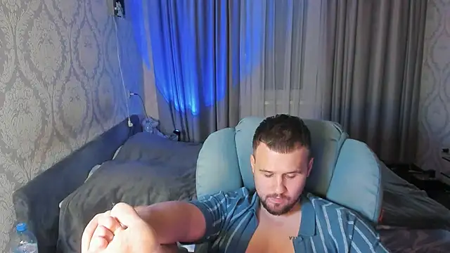 Vladik_b Chat XXX live