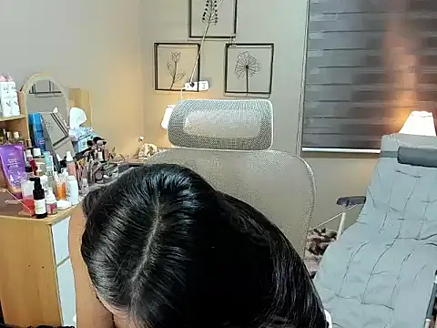 XXX chat uživo modela EternityBanks