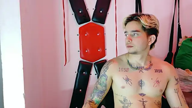 XXX chat uživo modela AliceandMax