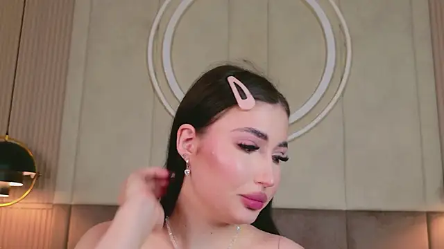 EmmaLawrens Adlı Modelin Canlı XXX Sohbeti