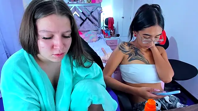 XXX chat uživo modela Luna_Analya