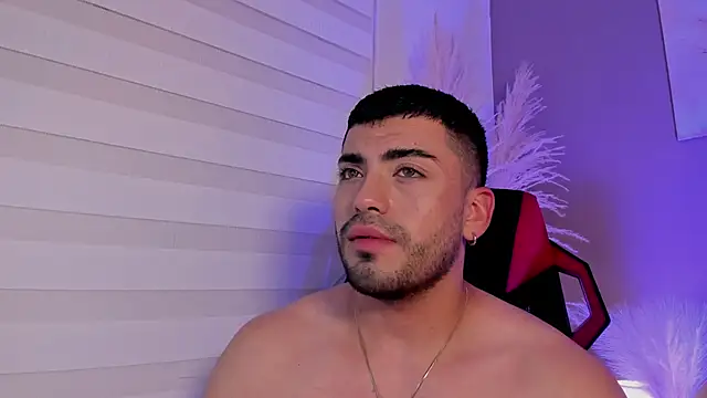 Alexander_Diazz 网络视讯表演
