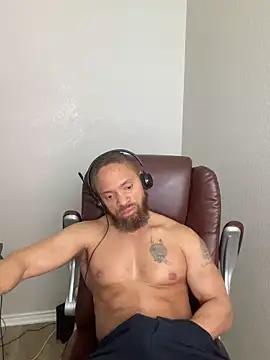 Fathero1time Adlı Modelin Canlı XXX Sohbeti