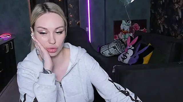 Blckmirrorr's Live XXX Chat