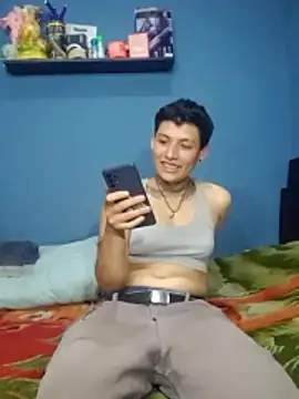 Czat XXX na żywo – tomi_tomboy