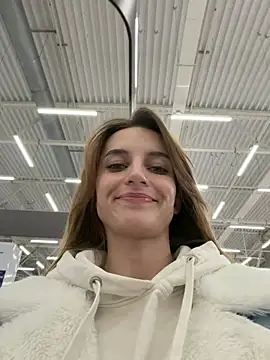 -AngelAri-'s Live XXX Chat