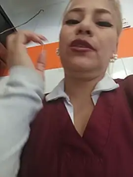 _Zoe_777 Adlı Modelin Canlı XXX Sohbeti