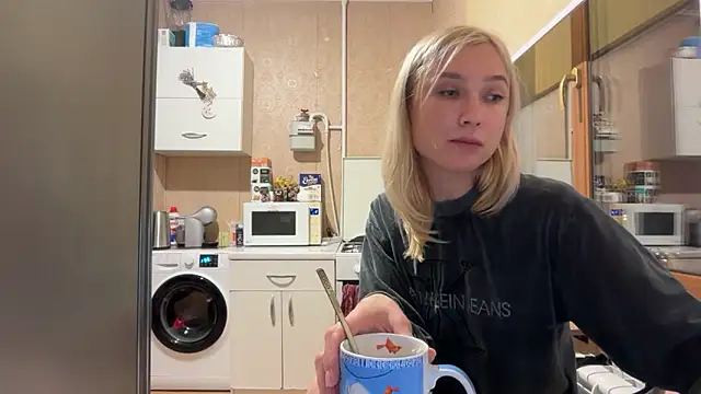 XXX chat uživo modela AngelJeni