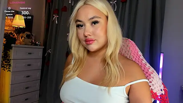 _Loneve__ Live XXX Chat