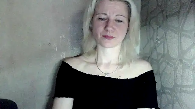 Katerina-Kissa Pertunjukan Webcam