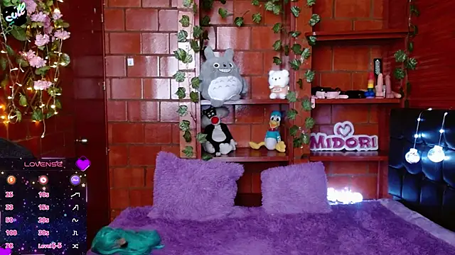 MidoriQuiinn Chat XXX in diretta