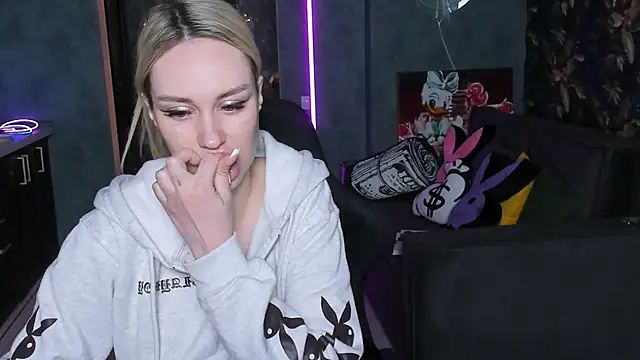 Živý XXX chat Blckmirrorr