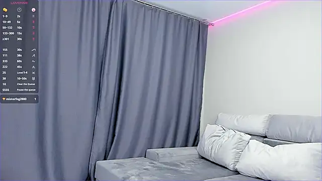 RoyceKintzel live XXX chat
