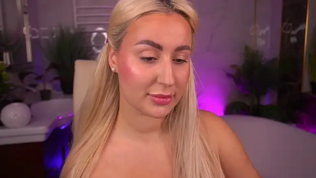 LiaBrazzerr Live XXX Chat