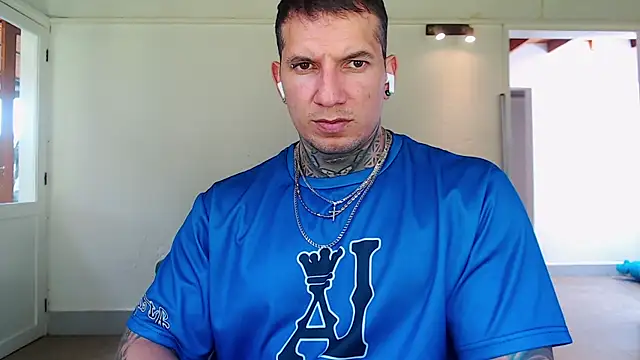Shane_Clay Live XXX-chat