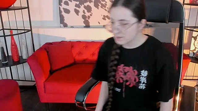 VirtuallVoyant's Live XXX Chat
