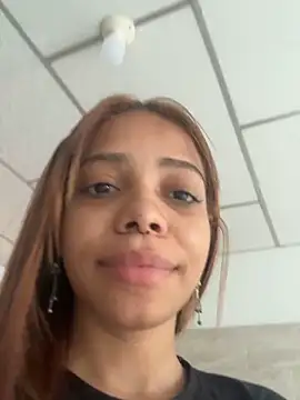 yumi_hanna's Webcam Show
