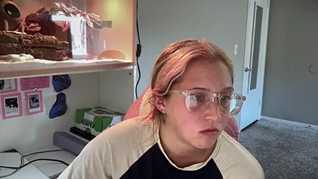 Czat XXX na żywo – MUSCLEMOMMY1365