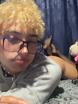 Онлайн чат XXX Valentin0__3