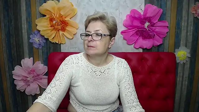 Онлайн чат XXX EmiliaGree