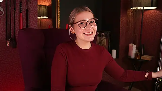 Emilicious' Live XXX Chat