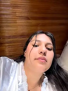 Chatroom XXX en direct de emily_gv1