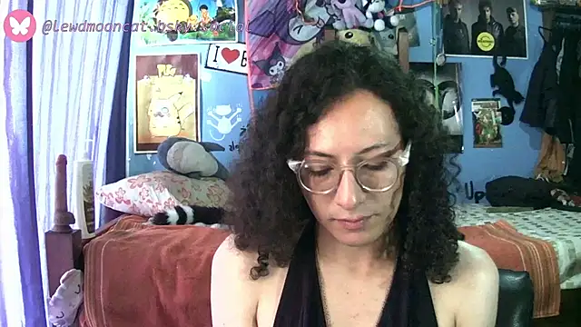 lewd_mooncat webcam show