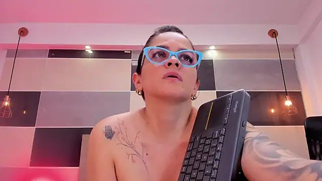 Chat XXX en directo de Zara_Jackson