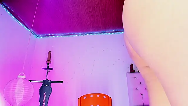 Show modela shannon_kinne_ na web-kameri