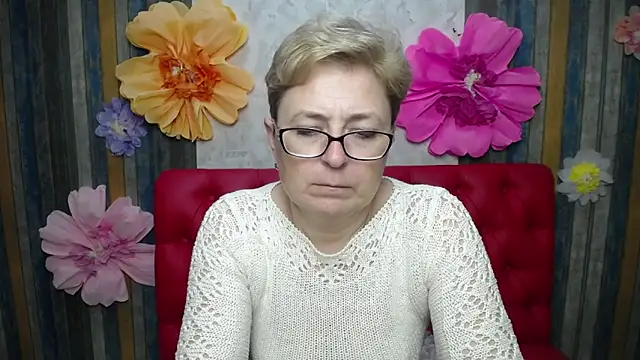 EmiliaGree: онлайн-секс-чат