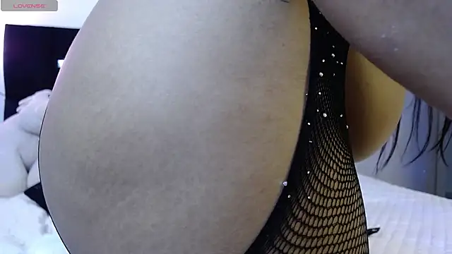 Chat +18 de Camila_Torresss ao vivo