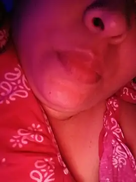 peu8's Live XXX Chat