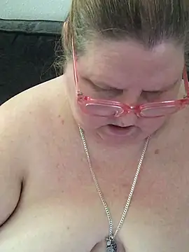 TheMotherPearl's Webcam Show