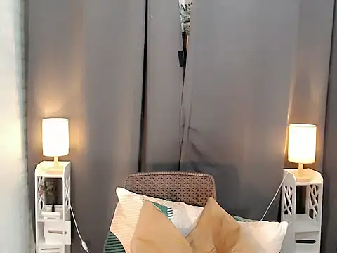 Naughtyxhuntress' Webcam Show
