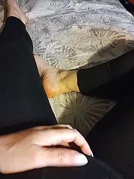 Cugi00 – Naživo XXX chat