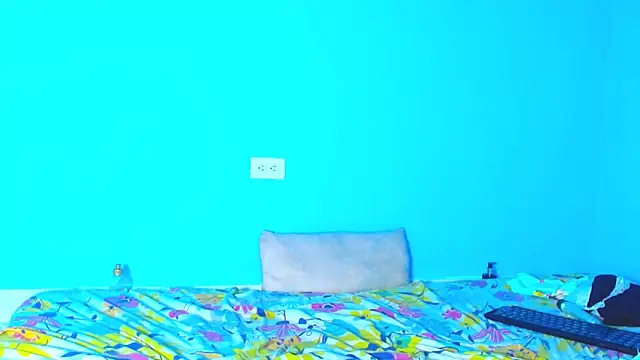 xxxsarahot250316's Webcam Show