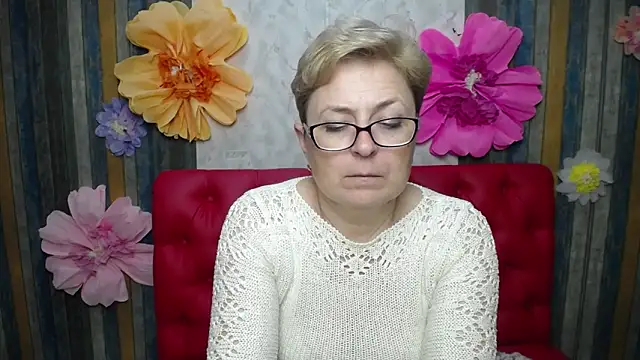 دردشة EmiliaGree الجنسية المباشرة